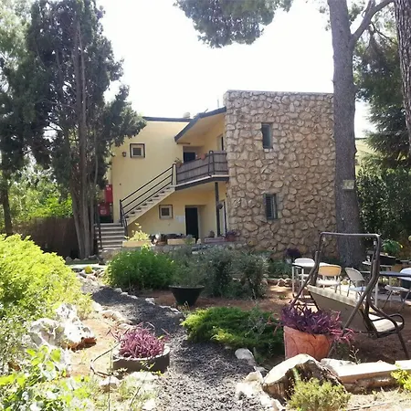 Safed Inn-2